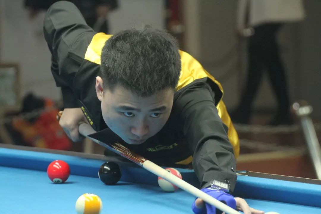 争夺冠军的 争夺冠军的