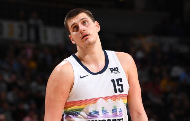 色的表现成 色的表现成